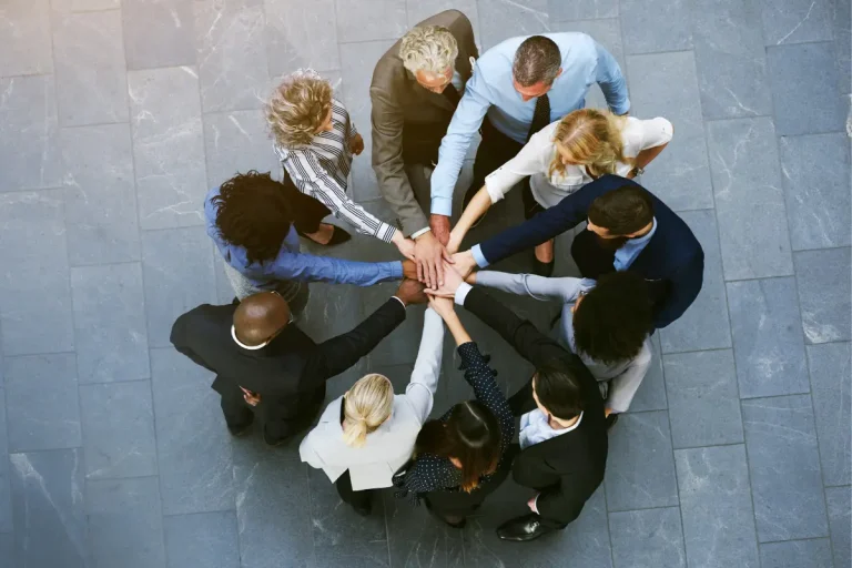 Unforgettable Team-Building Retreats Strengthening Connections and Skills