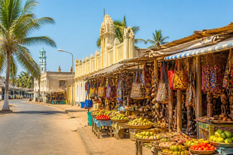 Lome Com: Meaning, Context, and Uses